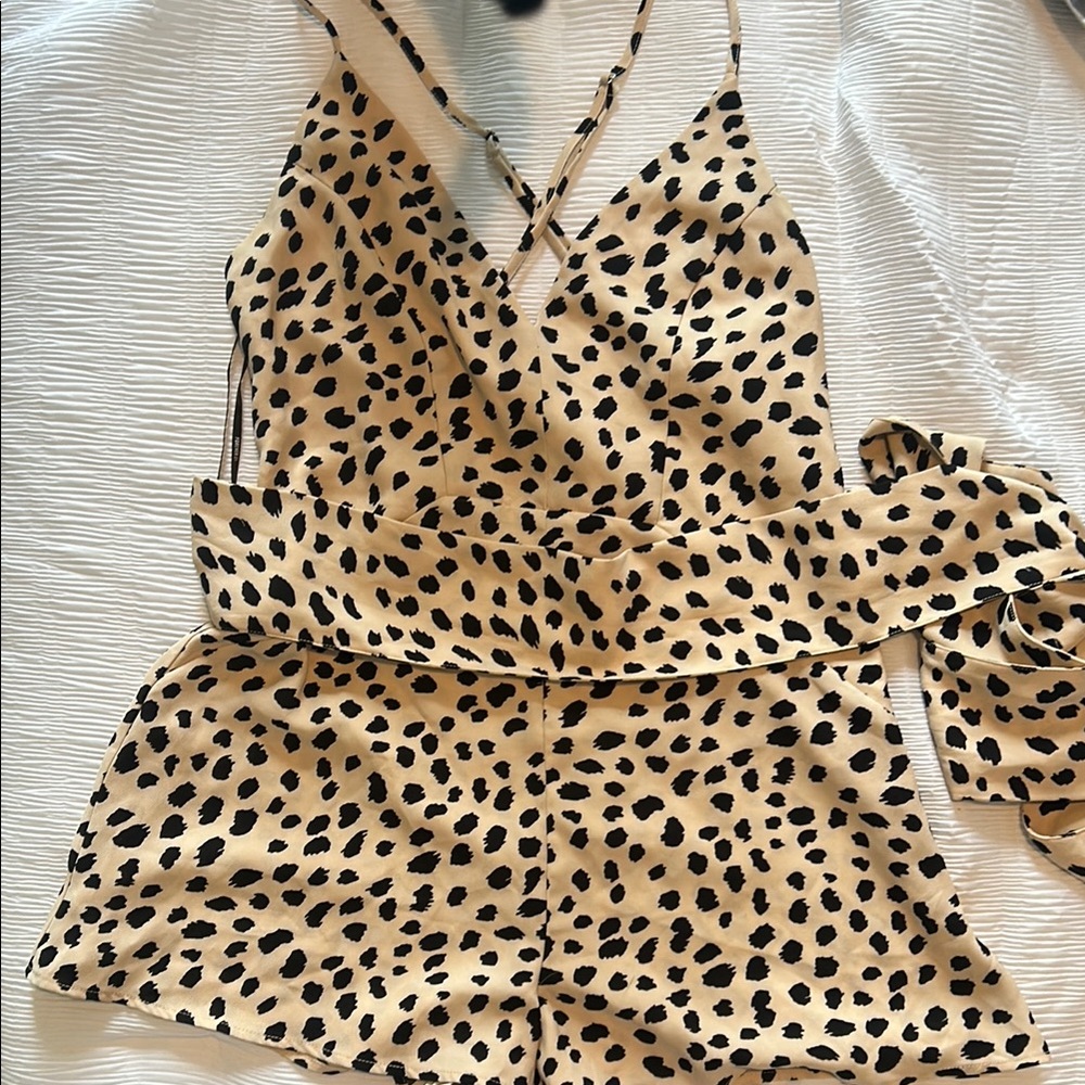 Leopard Print Sleeveless Romper